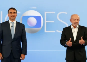 Candidatos trocam acusações e defendem propostas em debate na Globo