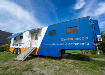 Carreta Escola de Gastronomia do Senac abre inscrições para novos cursos em Guarajuba