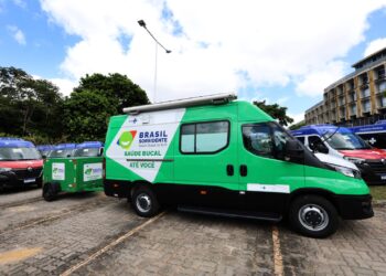 Municípios baianos são contemplados com 37 vans e duas unidades odontológicas móveis para ampliar acesso ao SUS no Estado