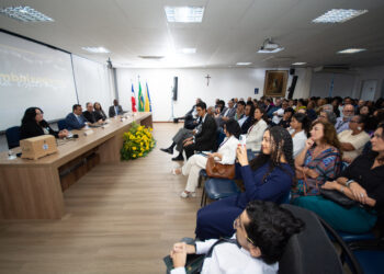 UCSal celebra 65 anos com missa, homenagens e confraternização