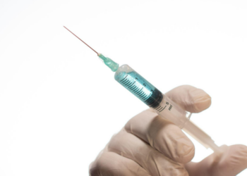 Medo de agulha: como enfrentar a aicmofobia antes de um procedimento cirúrgico