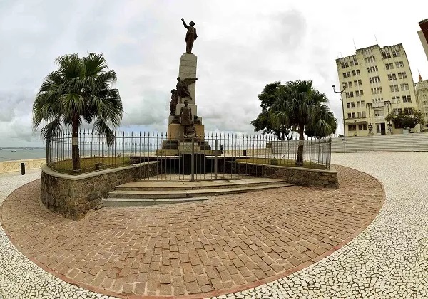 Praca_Castro_Alves_foto-Valter-Pontes_SECOM
