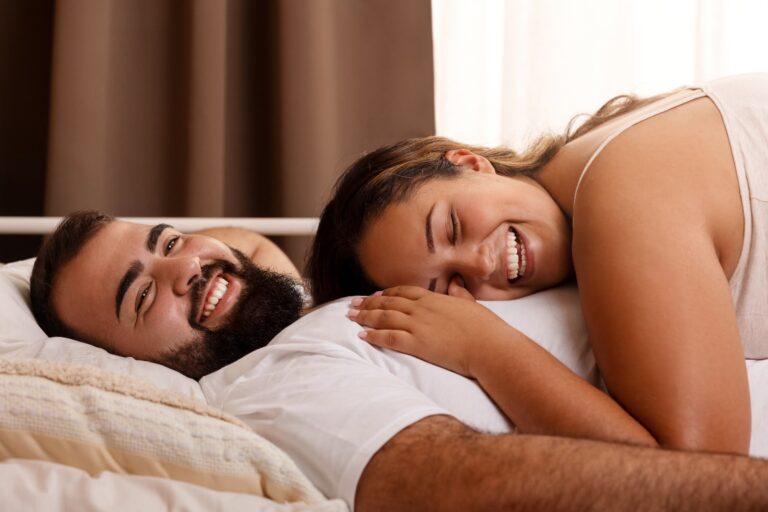 Prática regular de exercícios melhora o condicionamento físico e pode favorecer o conforto e a disposição durante o sexo [1]