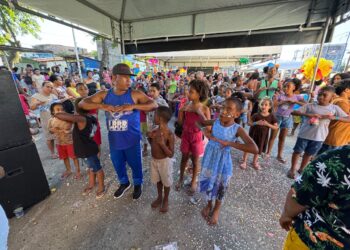 Projeto Criança Feliz reúne cerca de 400 crianças em dia de lazer e solidariedade no Subúrbio de Salvador