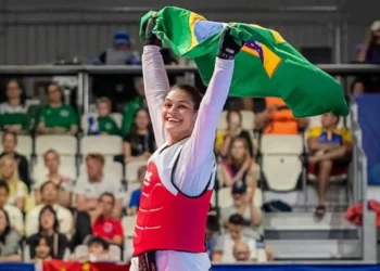 Maria Clara Pacheco é ouro em 3ª etapa do Grand Prix de taekwondo