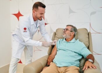Doença que causa dor intensa e prolongada, herpes-zóster pode ser prevenida com vacinação; entenda