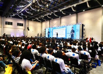 Mega Aulão IngreSSAr reúne cerca de 4 mil estudantes no Centro de Convenções em preparação para o Enem
