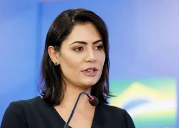Veja quem da família de Bolsonaro foi eleito; Michele é senadora pelo DF
