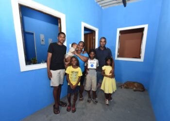 Morar Melhor entrega 100 casas reformadas e chega a mais de 400 imóveis beneficiados em Praia Grande