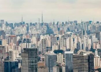 Fim do home office impulsiona mercado imobiliário em São Paulo e reduz procura no interior
