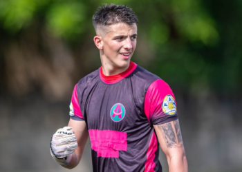 Após estrear como profissional no Brasil, goleiro Nicolas Sperry avalia primeiras semanas no futebol argentino